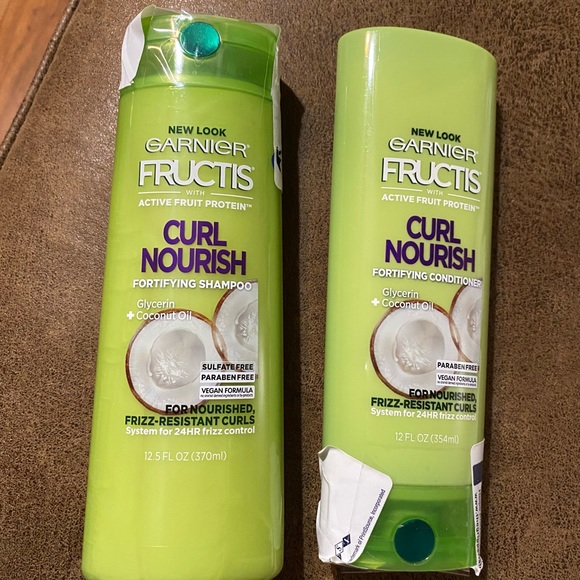 Garnier Fructis Curl Nourish Fortifying Shampoo and Conditioner (New) - Picture 15 of 15